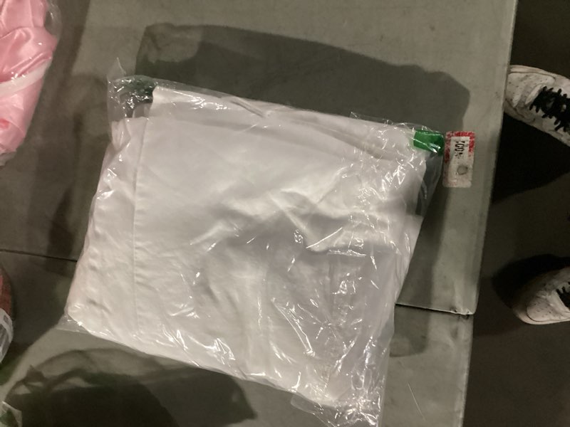 Condition photo showing As Is for THREAD SPREAD 100% Egyptian Cotton Pillow Cases - High Thread Count White King Pillow Cases Pack of 