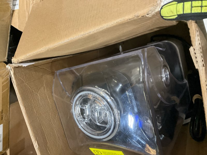 Condition photo showing As Is for blender
