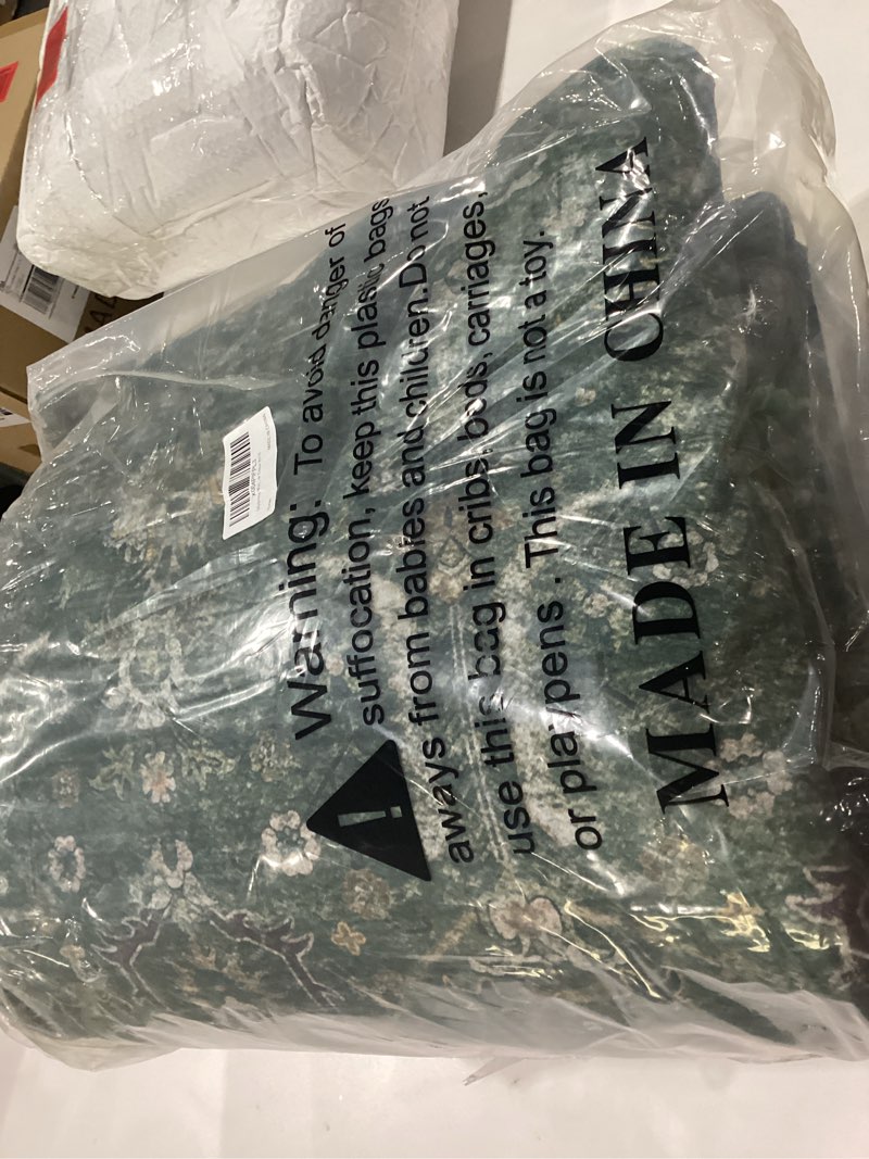 Condition photo showing New/Like New for moynesa vintage washable green rugs for living room 5x7, retro area rug for bedroom dining room kitchen, low pile soft non-slip accent carpets for office indoor nursery dark green 5' x 7'(rectangular)