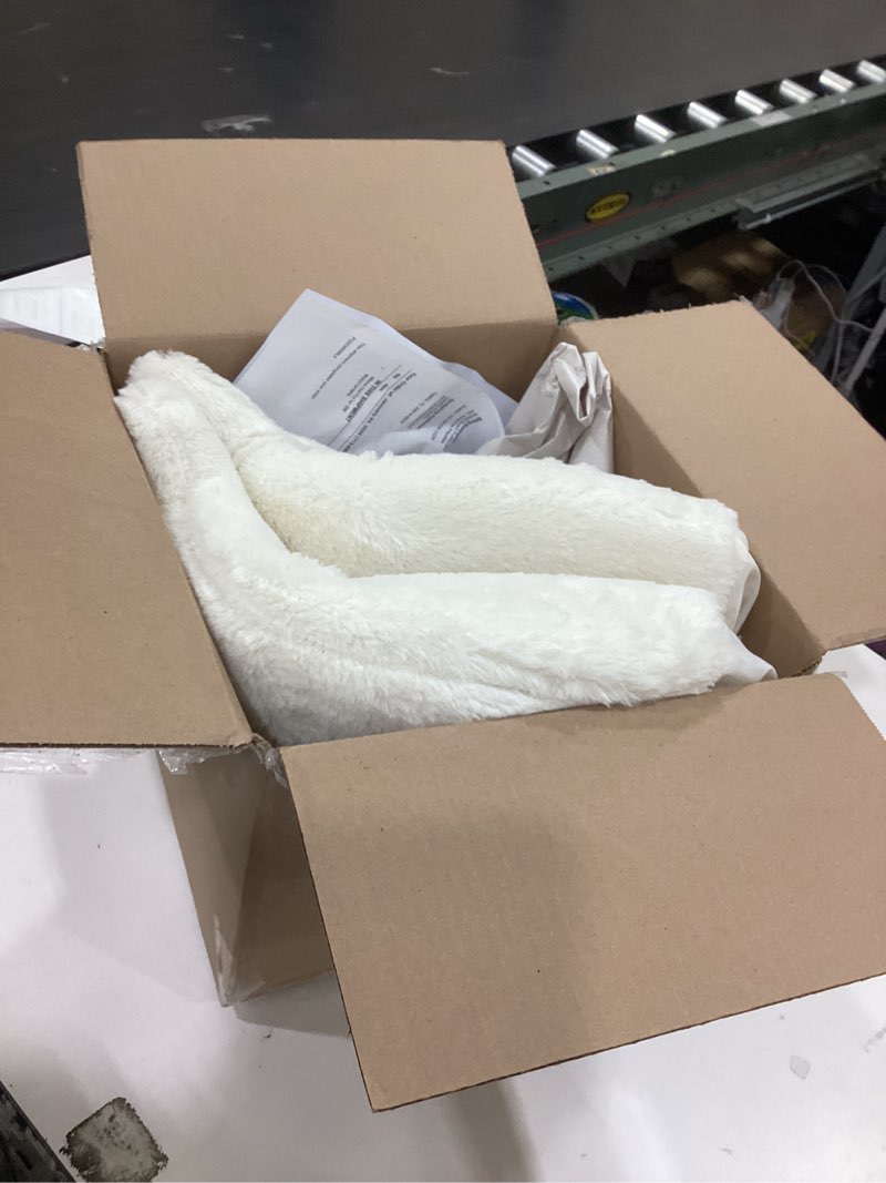 Condition photo showing Good Condition for best friends by sheri meow hut fur dome pet bed – covered cat cave for cats & small dogs up to 15 lbs, faux fur hideaway with water-resistant bottom, machine washable, ivory ivory small