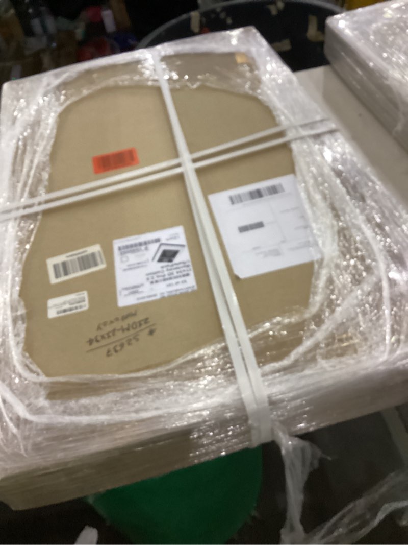 Condition photo showing As Is for Masterpiece Z1DM-2134 3D Pro 2.5" Deep Monterey 10.5 oz Cotton Medium Texture Stretched Canvas 21" x 34" White