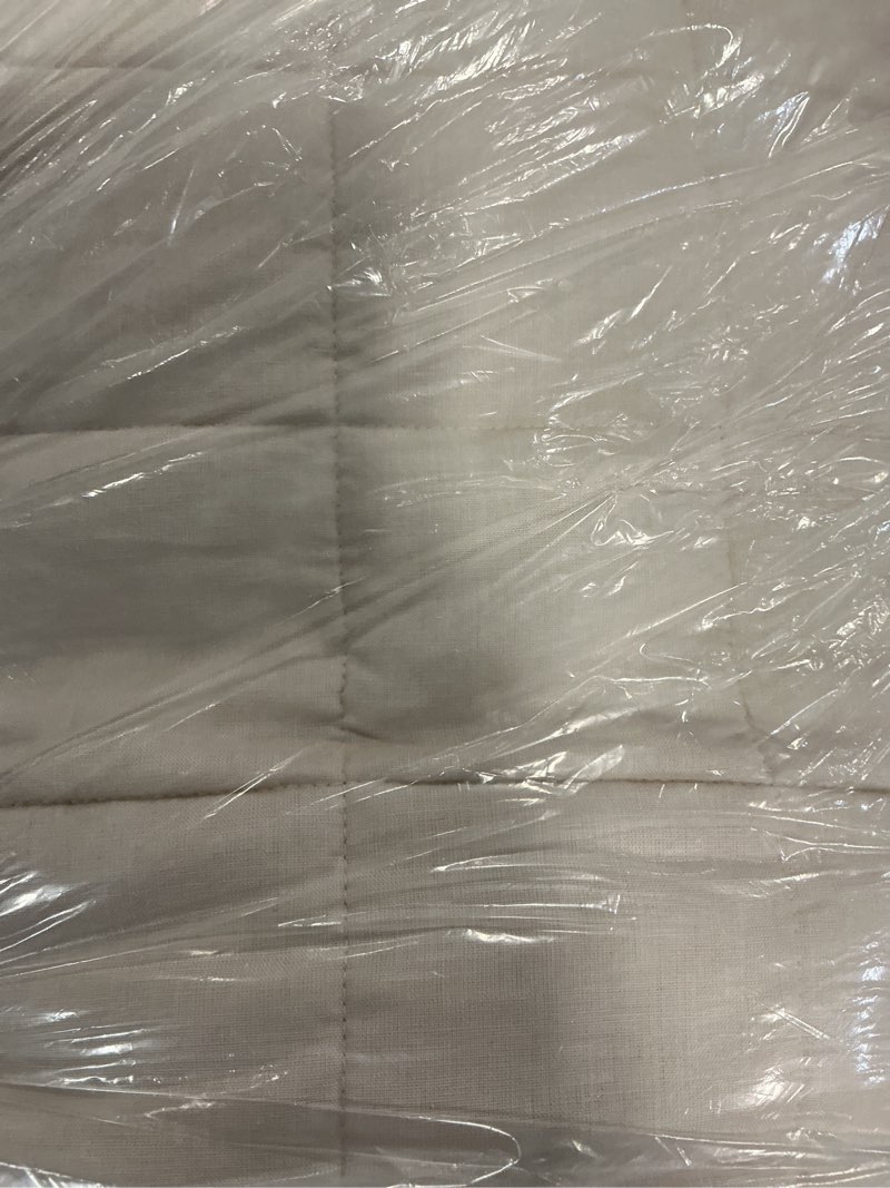 Condition photo showing Good Condition for european linen box quilt, king/cal king, sand