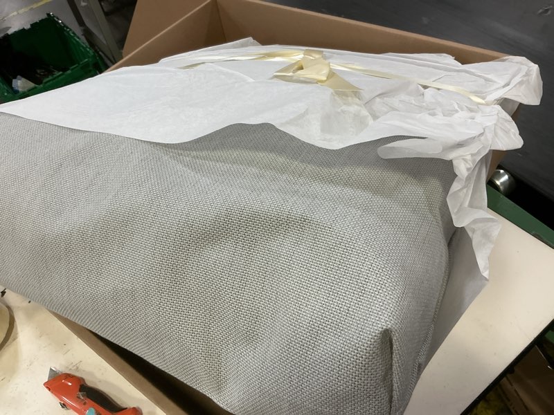 Condition photo showing Good Condition for badesofa® luxury bath pillow m - lusciously soft & comfortable tub pillow for bathtub - washable & quick-drying bath back pillow - non-slip full body tub pillow - luxury spa cushion in grey grey medium (single pillow)