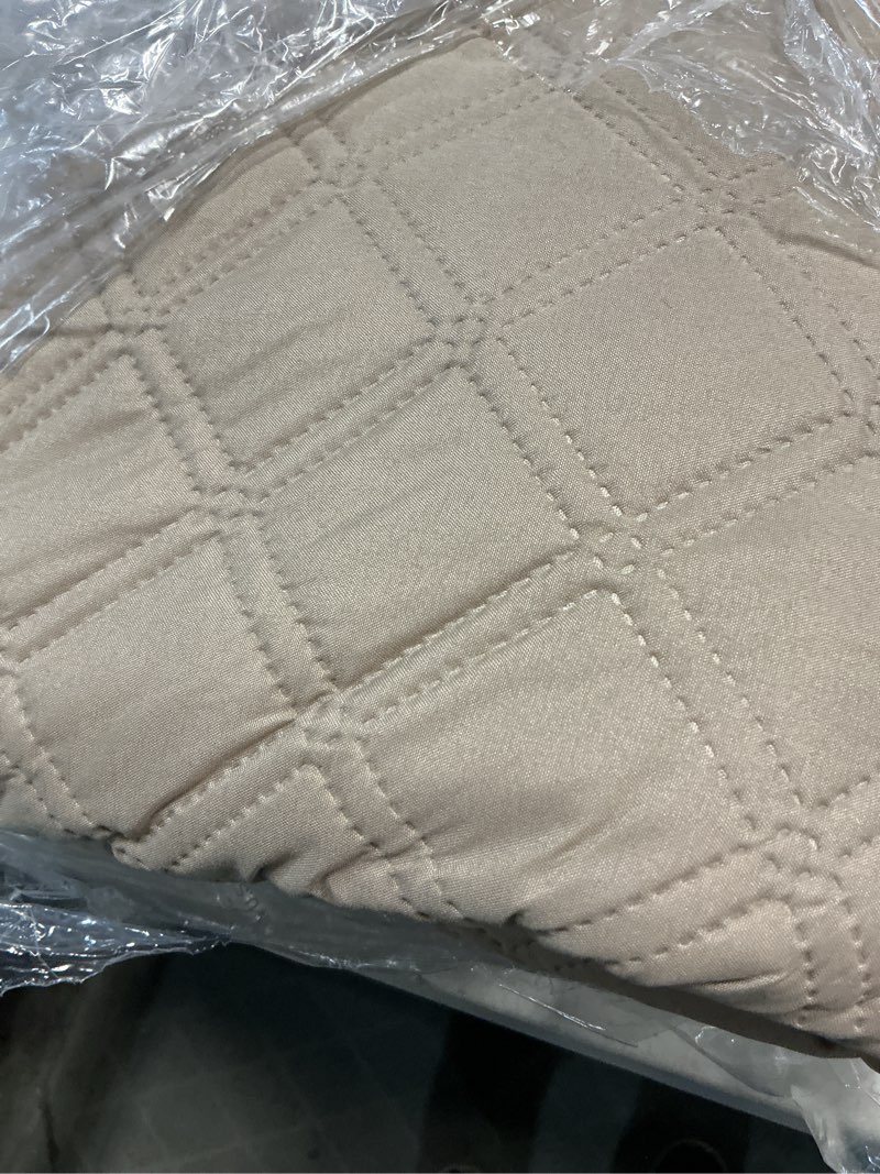 Condition photo showing New/Like New for ruaozz waterproof loveseat recliner cover with console non-slip reclining couch covers split sofa slipcovers with elastic straps furniture protector for kids, dogs, pets (pale brown, 2 seater) pale brown 2 seater