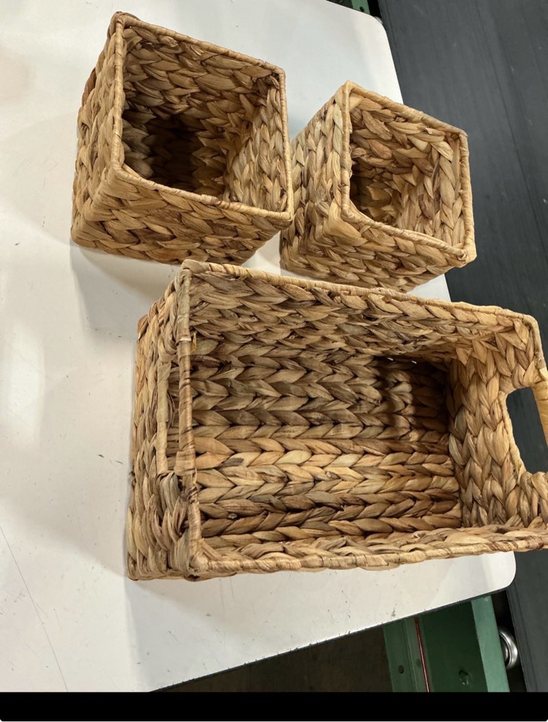 Condition photo showing Good Condition for better homes & gardens 3-piece natural woven water hyacinth decorative storage basket set, 16 in x 7 in x 6 in