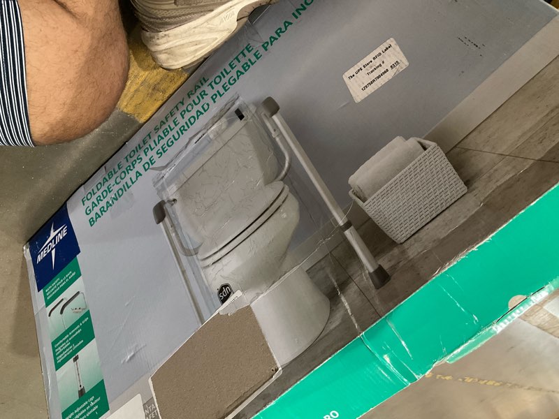 Condition photo showing Good Condition for medline toilet safety rail for seniors with easy installation, height adjustable toilet safety frame, bathroom assist rail with armrests, bathroom safety, 250 lb. weight capacity