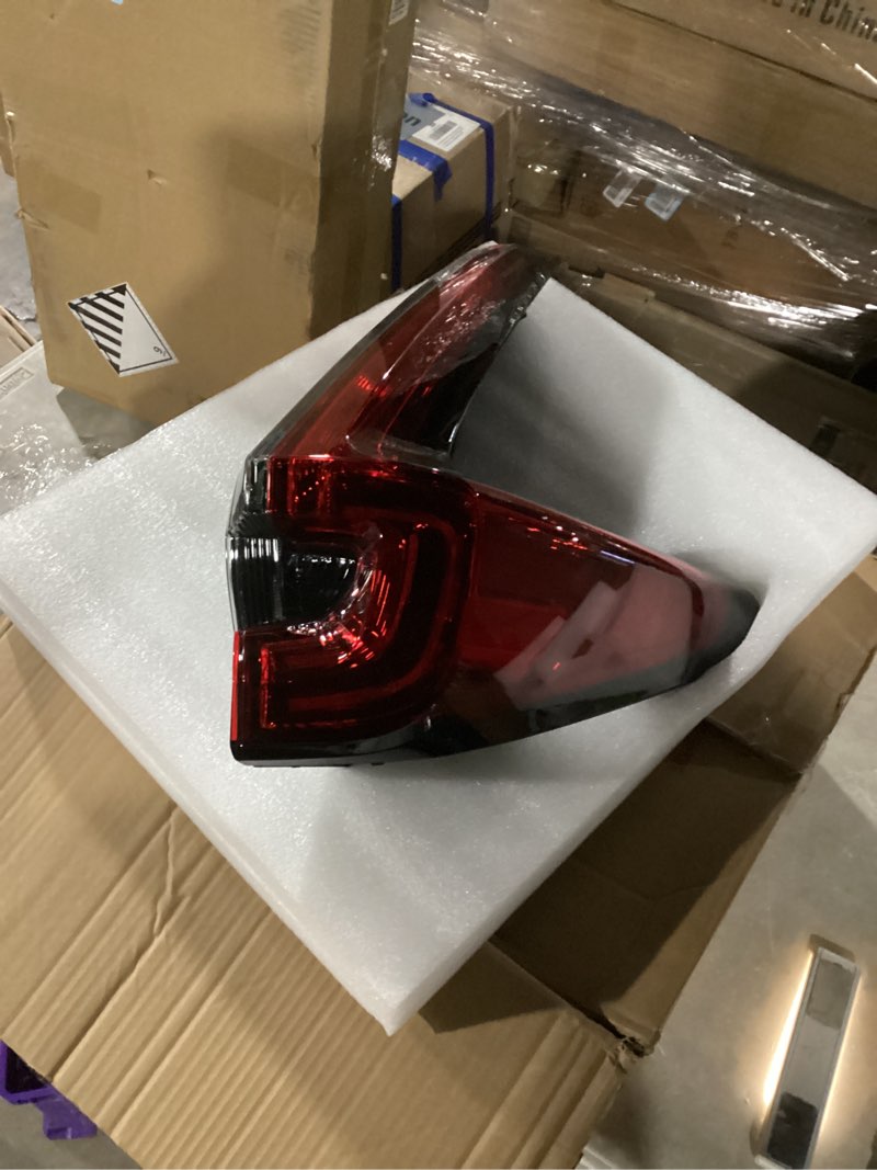 Condition photo showing Good Condition for led tail light for honda crv 2020-2022 right passenger side outer taillight assembly, replacement part 33500tlaa21 rh passenger side 2020-2022