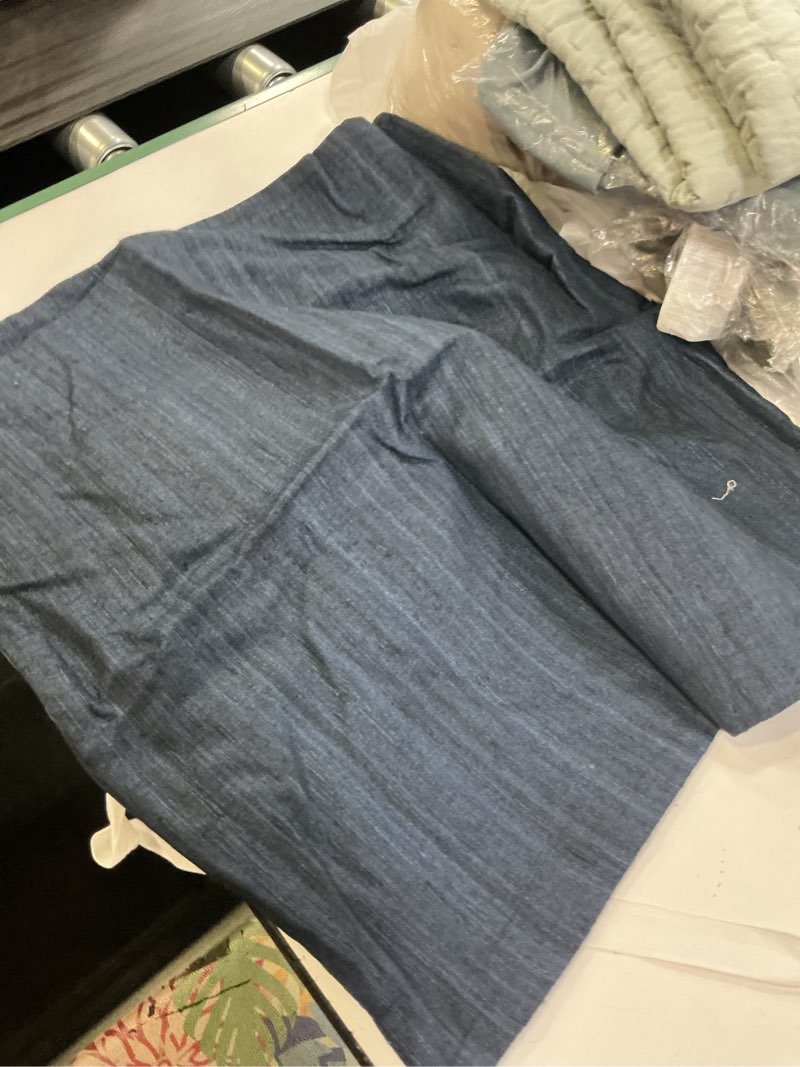 Condition photo showing Good Condition for raw silk pillow cover navy 20”x20”