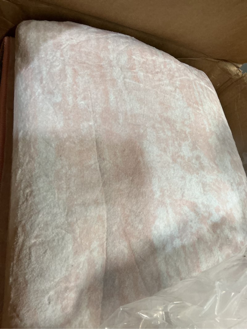 Condition photo showing Good Condition for Washable Rug 10x14 Area Rugs for Living Room - Stain Resistant Non-Slip Backing Boho Rug for Bedroom,Durable & Ultra-Thin Vintage Large Area Rug(10x14,Pink) Pink 10' x 14' (Rectangular)