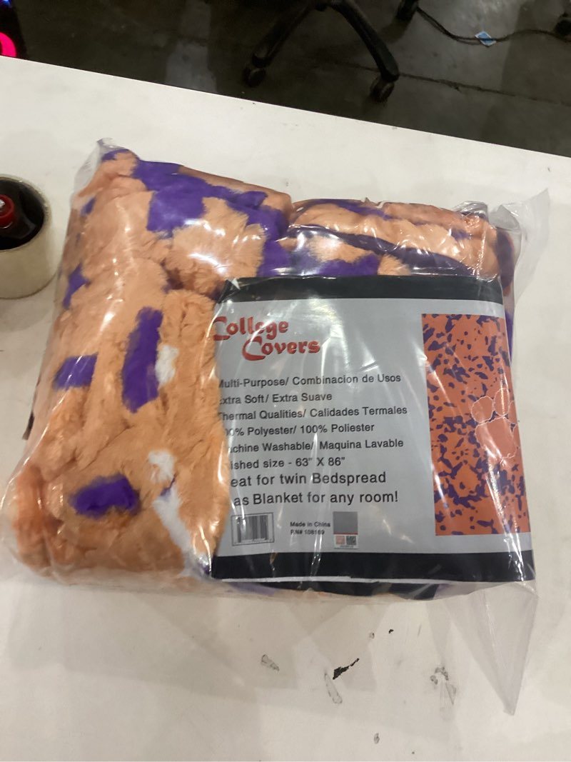 Condition photo showing New/Like New for College Covers Everything Comfy Clemson Tigers Soft and Warm Huge Raschel Throw Blanket, 86" x 63" 63 in x 86 in Clemson Tigers