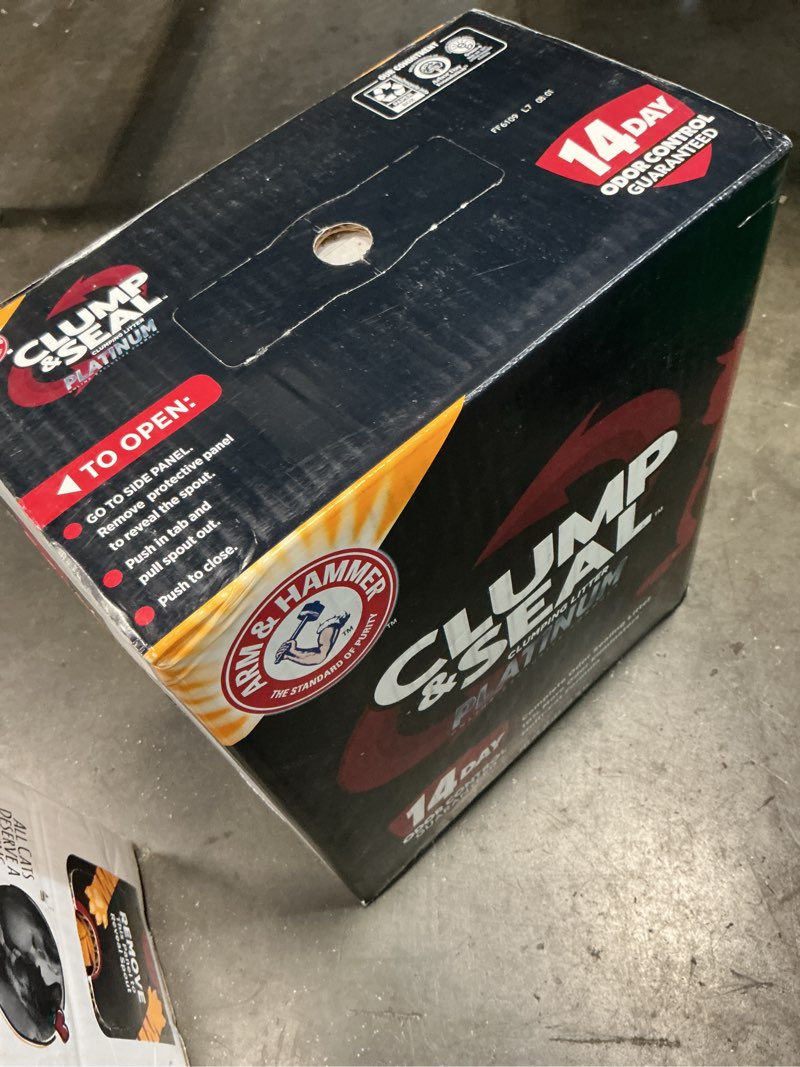 Condition photo showing New/Like New for arm & hammer clump & seal slide platinum multi-cat clumping cat litter, easy clean technology with no scrubbing, 14-day odor control, 37 lbs slide platinum clumping litter