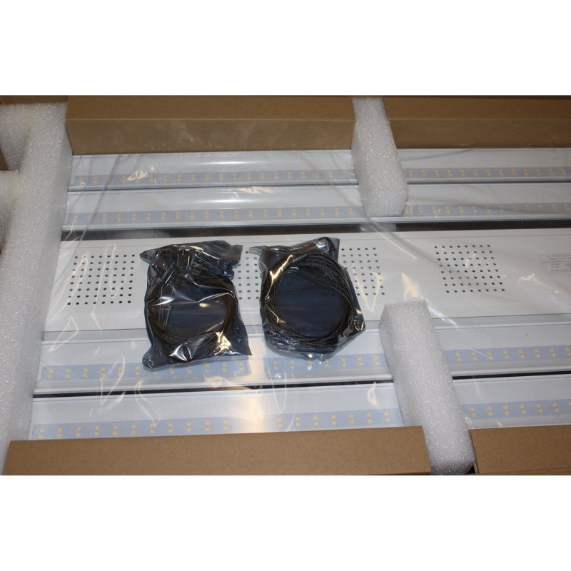 Electrix 43" Linear LED Highbay 200W 26000 Lumens 100-277VAC BT-IF200W-1200 - Hby-4K200-L26-43