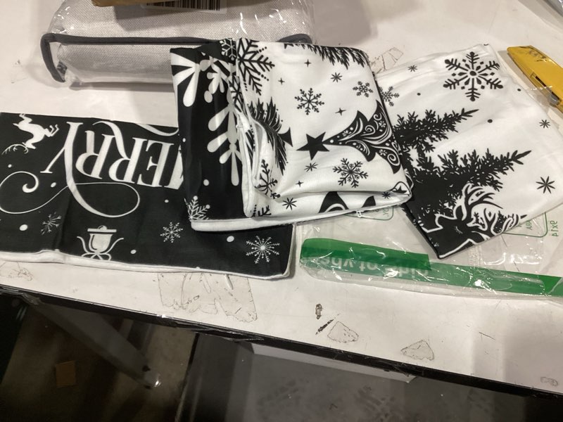 Condition photo showing Good Condition for similar product not like stock photo aportt Christmas Pillow Covers 18X18 Inch Set of 2 Rustic Black White Xmas Tree Decorative Pillow Cases Winter Holiday Cotton Linen Cushion Case Farmhouse Home Decor for Sofa Couch Bedroom Xmas-black White Tree 18\" x 18\" (Pack of 2)