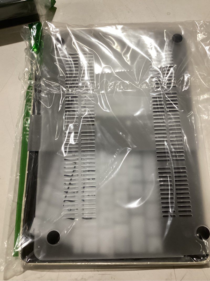 Condition photo showing Good Condition for Compatible with MacBook Air 13 Inch 2022 2021-2018 M1 A2337 A2179 A1932, Checkered Textured Cream Leather Hard Shell Case No Logo Cutout & Keyboard Cover for Mac Air 13, Beige 2018-2022 Macbook Air 13 inch M1 A2337 Checkerboard Beige