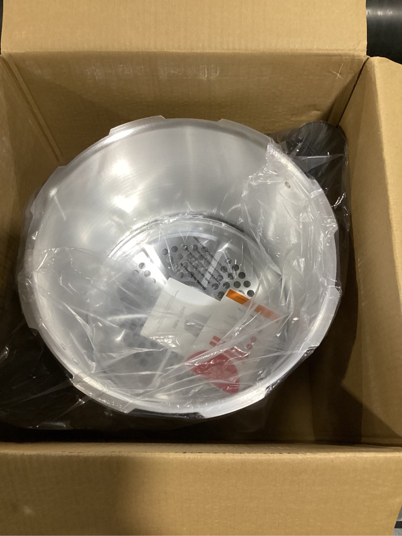 Condition photo showing New/Like New for megachef 24 quart large capacity aluminum stovetop pressure cooker for induction and gas stove-tops