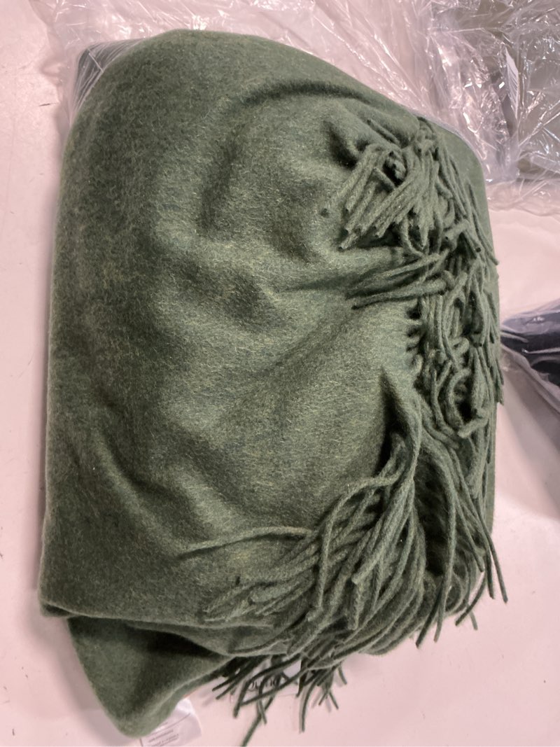 Condition photo showing Good Condition for mongolian cashmere throw, 60x80, forest floor green