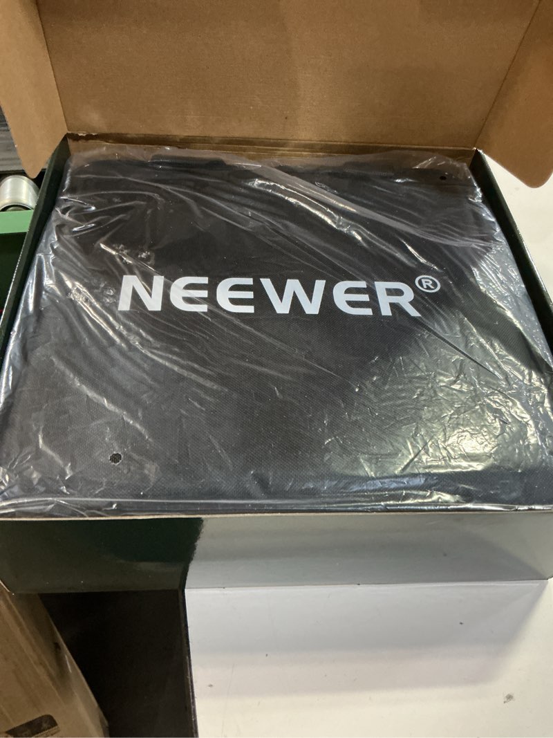 Condition photo showing Good Condition for NEEWER 2 Pack Bi Color 660 LED Video Light and Stand Kit: (2) 3200-5600K CRI 96+ Dimmable Light with U Bracket and Barndoor, (2) 75 inches Light Stand for Studio Photography, Video Recording (Black) NL660