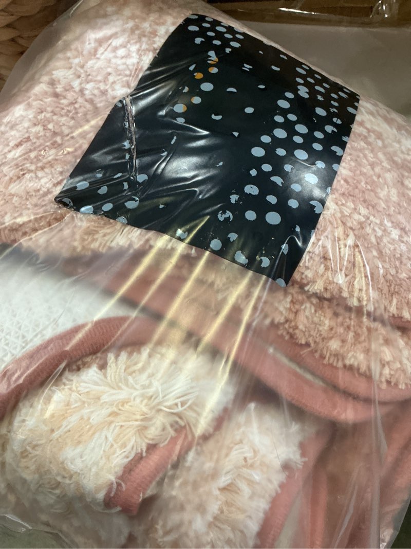 Condition photo showing Good Condition for olanly bathroom rug set 2 piece, soft absorbent microfiber bath mats and u-shaped contour toilet rug, non-slip, machine wash dry, plush shaggy bath mats for bathroom (30"x20"+24"x20", peach) 30" x 20" + u24" x 20" peach