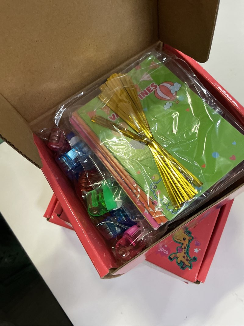 Condition photo showing New/Like New for Budbof 28 Pack Valentines Cards with Finger Lights, Valentines Day Gifts for Kids, Light Up Toys Bul