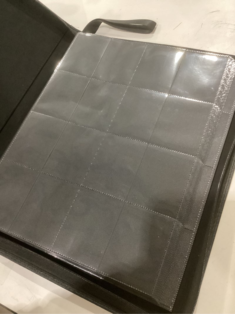 Condition photo showing New/Like New for binder designed to store and protect trading cards such as football, Pokémon, or FIFA cards