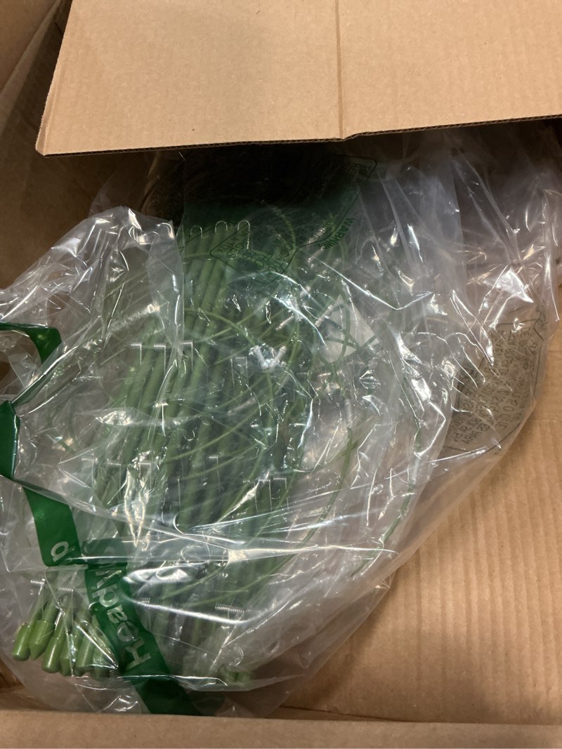 Condition photo showing Good Condition for toccyard 8 pack plant support tomato cages for garden, 18 inches small tomato cages and supports with adjustable rings for garden pots, plant stakes tomato trellis rings for climbing plants 8 pack 18"