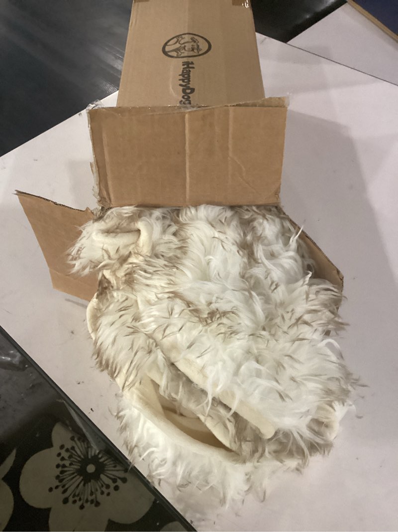 Condition photo showing Good Condition for ihappydog waterproof faux fur dog blanket – pet throw & couch protector for sofa, bed, furniture – plush pup cover for small medium large dogs – machine washable – white w/brown tips – 60" x 50" 60" x 50" white w/ brown tips
