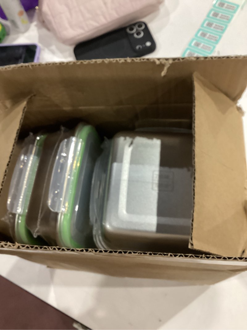 Condition photo showing Good Condition for 6 Pack Stainless Steel Sandwich Containers with Lids 25. 4 oz Metal Food Container for Lunch Boxes with Airtight Silicone Seal for Sandwiches and Snacks 25.4 oz Green 6