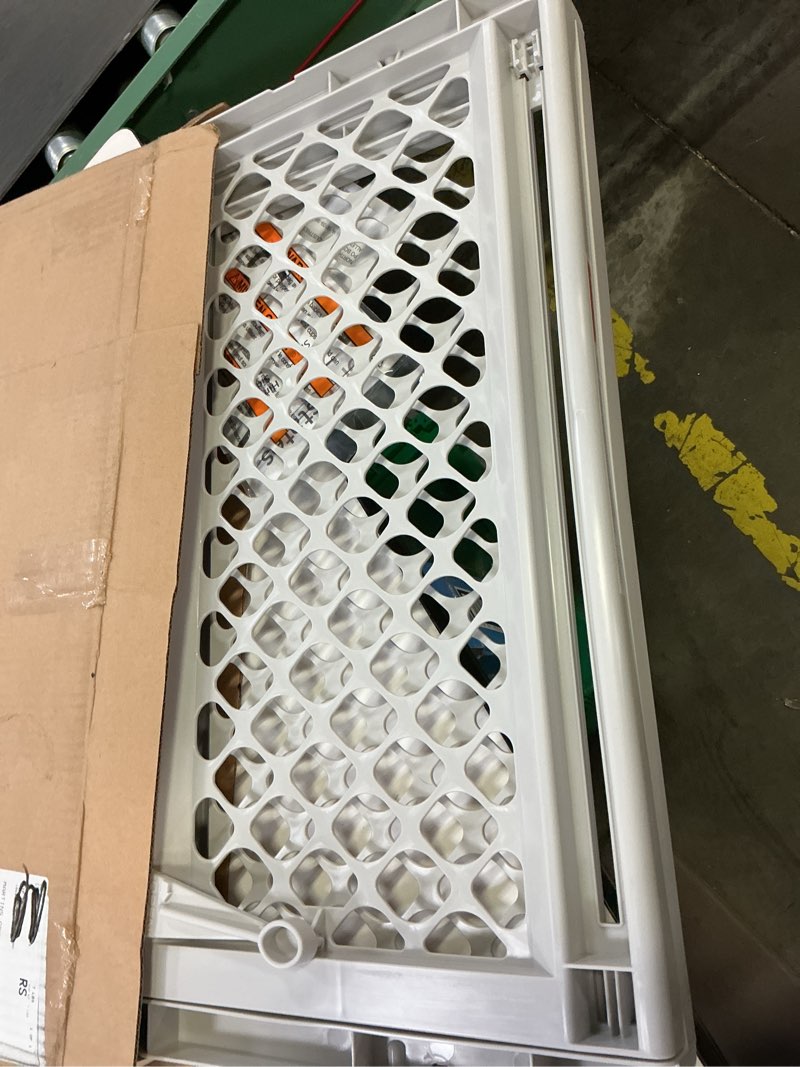 Condition photo showing Good Condition for north states 5-way pet gate, model# 8619