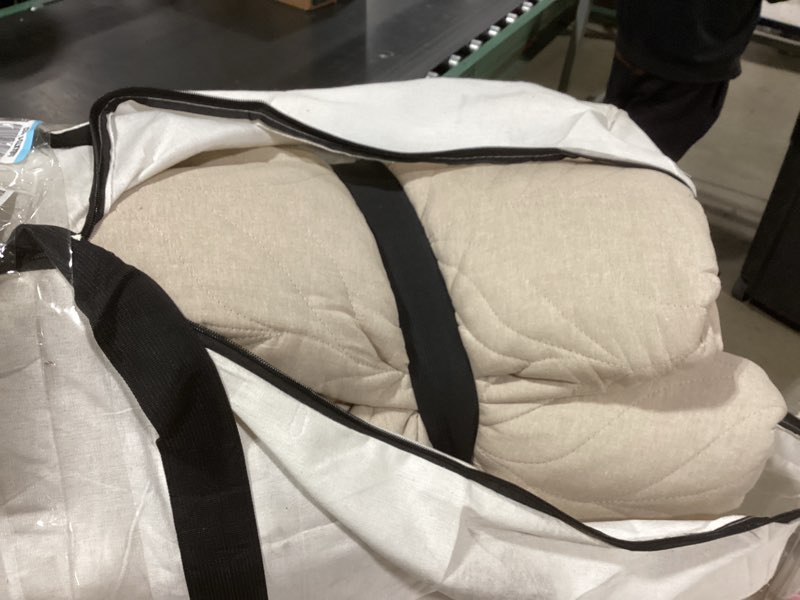 Condition photo showing Good Condition for similar product ZonLi Japanese Floor Mattress Futon Mattress Full Size, Thicken Roll Up Tatami Mat 100% Cotton Washable Cover, Portable & Foldable Floor Bed Mattress for Sleeping, Dormitory, Adult Kids, Coffee Coffee Full (80\"L x 54\"W x 2.5\"Th)