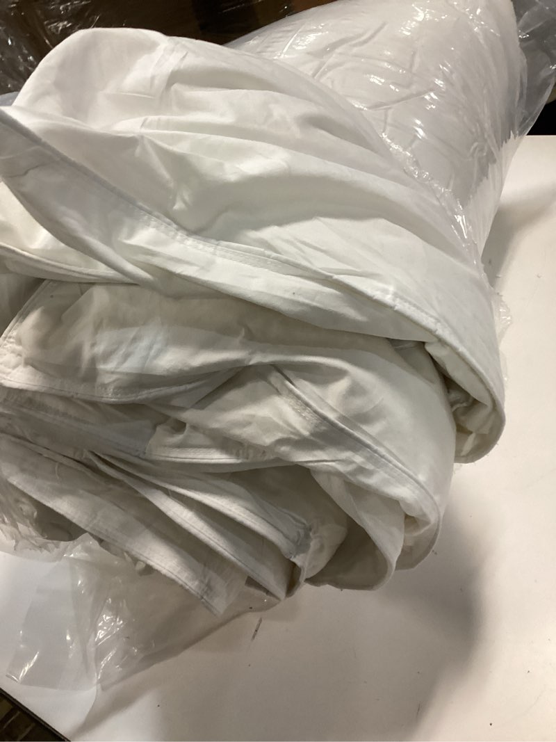 Condition photo showing Good Condition for Feather Down Fiber Comforter King Size,Hotel Style Bedding Comforter,1200TC,100% Organic Cotton Fabric,All Season White Duvet Insert with 8 Corner Tabs King(106x90inches) Solid White
