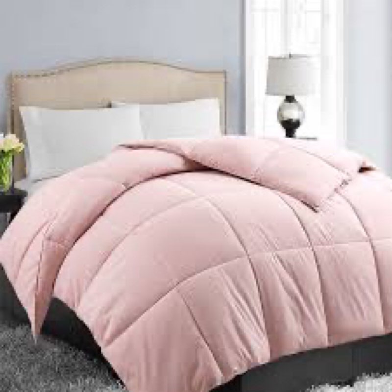 EASELAND Oversized King Down Alternative Comforter - Quilted Duvet Insert for All Seasons, Soft Ligh