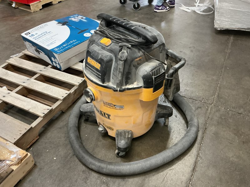 Condition photo showing As Is for dewalt 10 gallon wet/dry hepa/rrp dust extractor
