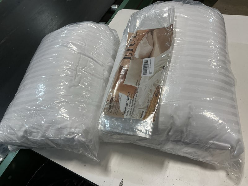 Condition photo showing Good Condition for eiue hotel collection bed pillows for sleeping 2 pack queen size?pillows for side and back sleepers,super soft down alternative microfiber filled pillows,20 x 30 inches white queen (pack of 2)