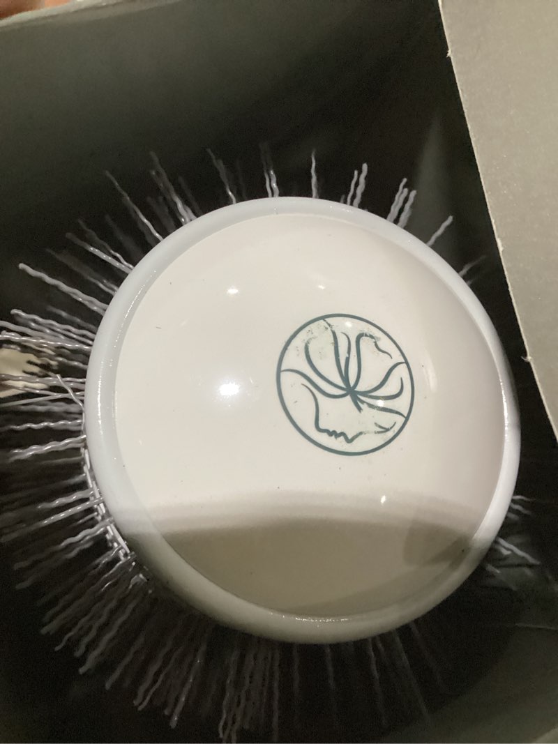 Condition photo showing Good Condition for professional round brush for blow drying - large ceramic ion thermal barrel brush for sleek, precise heat styling and maximum volume - lightweight hair brush for smooth, manageable hair (2 inch) (not electrical)