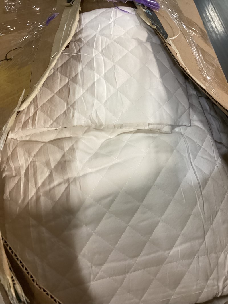 Condition photo showing As Is for SOULOOOE Oversized King Plus Comforter, Winter Warm 128x120 Extra Large King Size Quilts 3 Pieces, Lightweight Reversible All Season Down Alternative Duvet Insert Comforter with 8 Corner Tabs -White