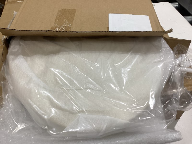 Condition photo showing Good Condition for highcraft b1tspe elongated plastic toilet seat with adjustable hinge, bone elongated plastic bone