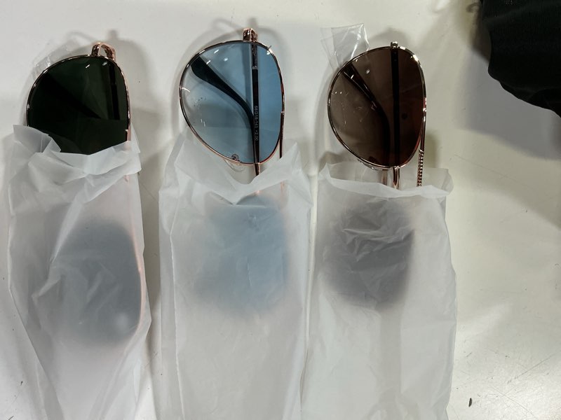 Condition photo showing New/Like New for 3 pack bifocal reading sunglasses for women men, aviator sun readers glasses gradient lens shades uv400 +2.0 3 pairs: gradient brown + gradient blue + green g15 2.0 x