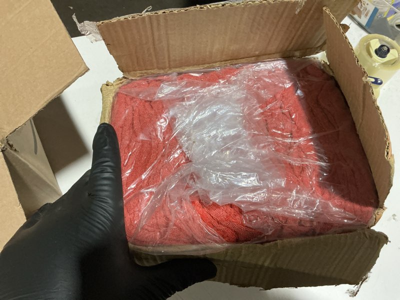 Condition photo showing Good Condition for TOALLA Cotton Shop Towels Red – (Pack of 150) Size 14x14 Inches Cleaning Rags – Absorbent Shop Rags and Multipurpose Cleaning Towels for Automobiles, Industries, Garage and Homes Pack of 150 Red