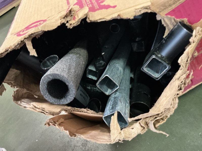 https://lotting-media.assets.bidfta.com/lotting_0aa7e579-cf4a-4d85-9440-25be225cc274