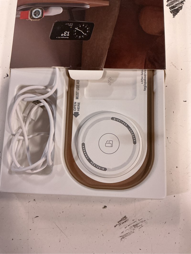 Condition photo showing Good Condition for 3 in 1 fast wireless charger stand for iphone, foldable travel charging station for magsafe for iphone 17/air/16/15/14/13/12 series, apple watch series, airpods pro/2/3/4, gifts for women men (golden)