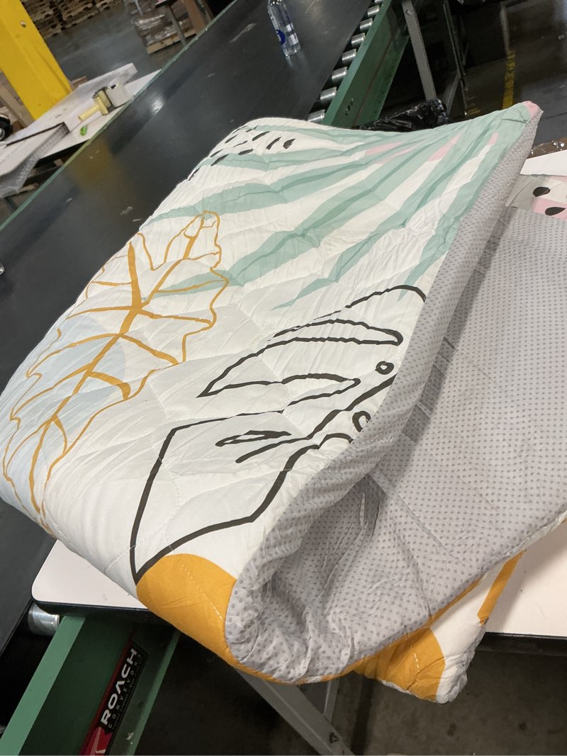 Condition photo showing Good Condition for Premium Foam Baby Play Mat 50x50 – Removable & Machine Washable Cover, Extra Thick Padding Playpen Mat, Non-Slip Crawling Mat, Easy to Clean for Infants, Toddlers & Babies Boho Botanica 50" x 50"