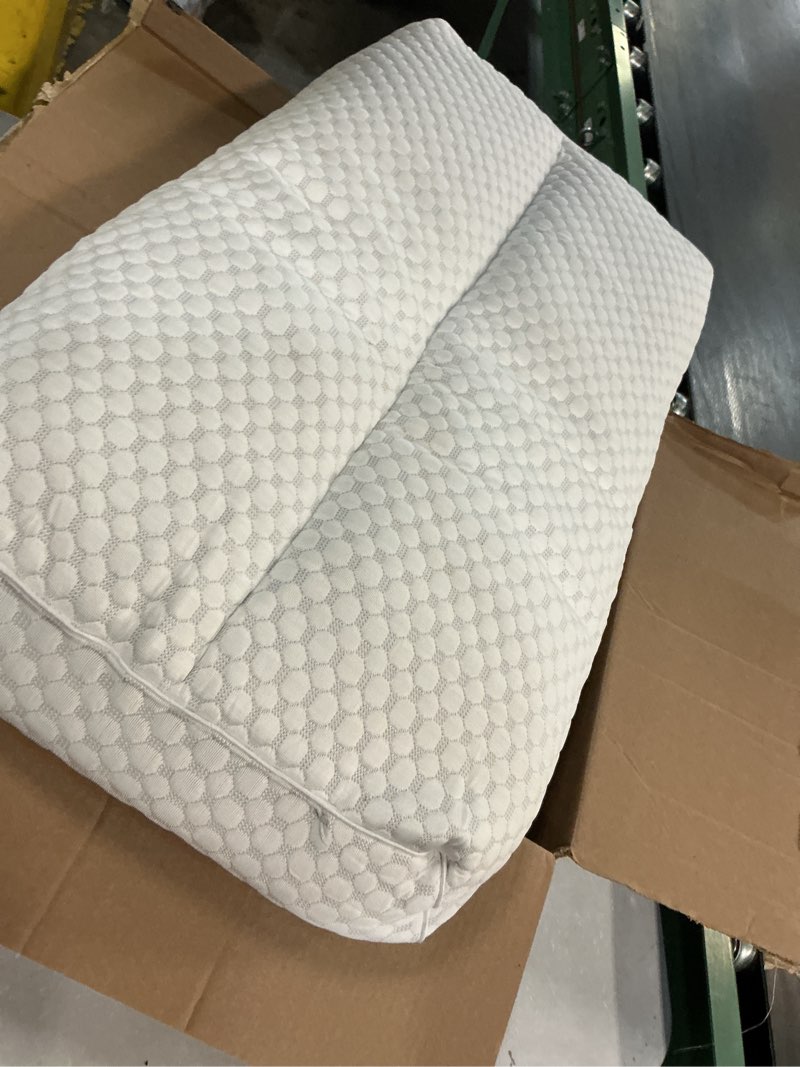 Condition photo showing Good Condition for cooling knee pillow for side sleeper, 4"leg pillow for side sleeping, 100% cooling fabric pillow for between knees while sleeping - high support alternative for relieving leg, back, and knee pain cooling 4 in