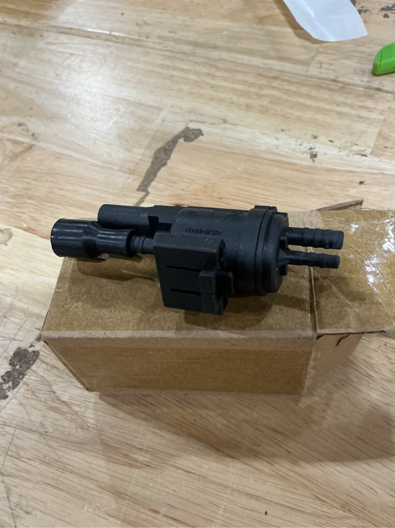Condition photo showing New/Like New for a0025401497 68086987aa a0025407097 control solenoid valve compatible with mercedes-benz c230 c240 c250 c280 c300 c320 c350 cl500 cl55 cl550 cl600 cl63 cl65 cla250 clk320 clk320 clk350