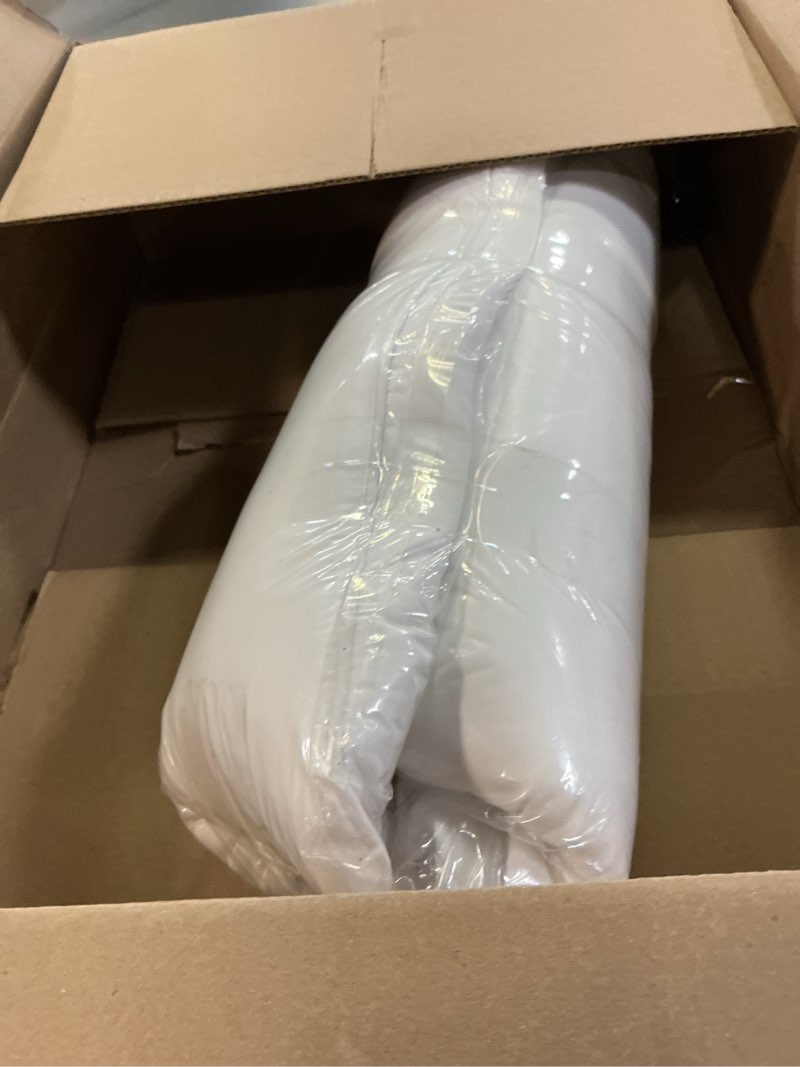 Condition photo showing Good Condition for hofdeco premium throw pillow insert, 20"x20" (for cover size 18"x18") water resistant synthetic down alternative sham stuffer for patio, bench, garden, white 20"x20" 20"x20"