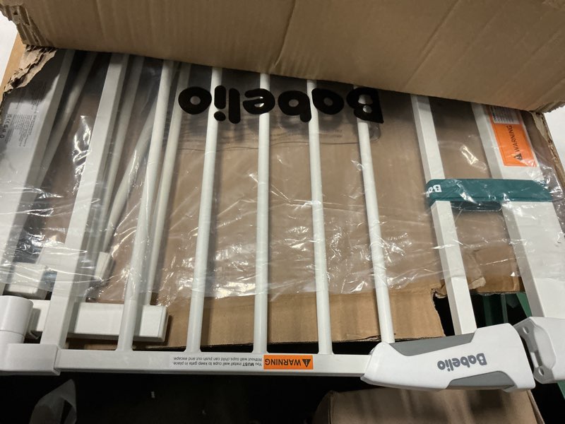 Condition photo showing Good Condition for babelio safety gate door fits for stairs, narrow and wide doorways with auto close, easy install, no drilling, pressure mounted for baby, child, pets, dog/puppy, 26''-40'', white white 30"tall 26"-40" wide