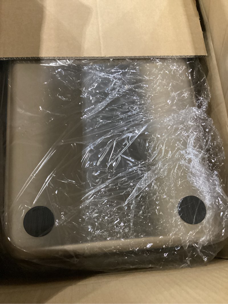 Condition photo showing Good Condition for stainless steel sifting litter box with lid, large sifting cat litter box for pine pellets & big cats,metal pellet sifter litter pan system for odor control,sifting box liners & scoop l:19.7''×13.8''×10''