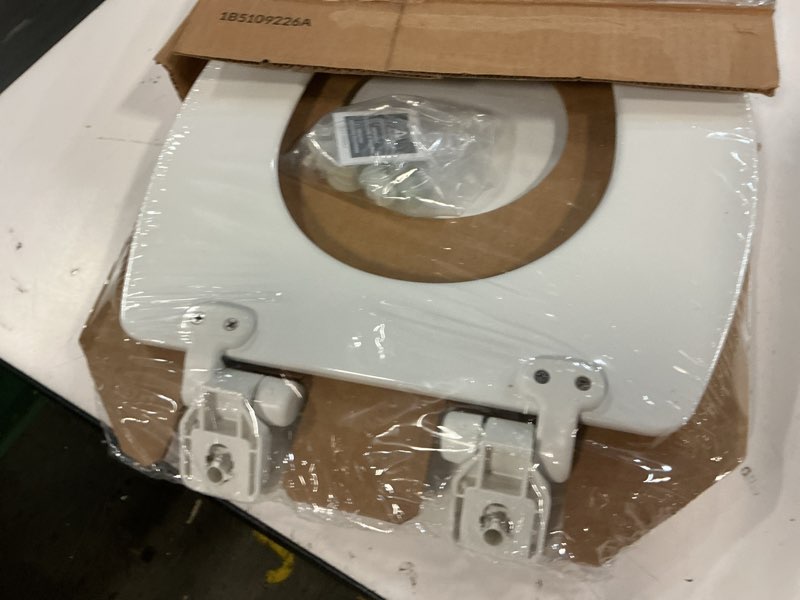 Condition photo showing New/Like New for mayfair linden slow close toilet seat, non slip heavy duty wood, easy install, elongated, white elongated traditional hinge