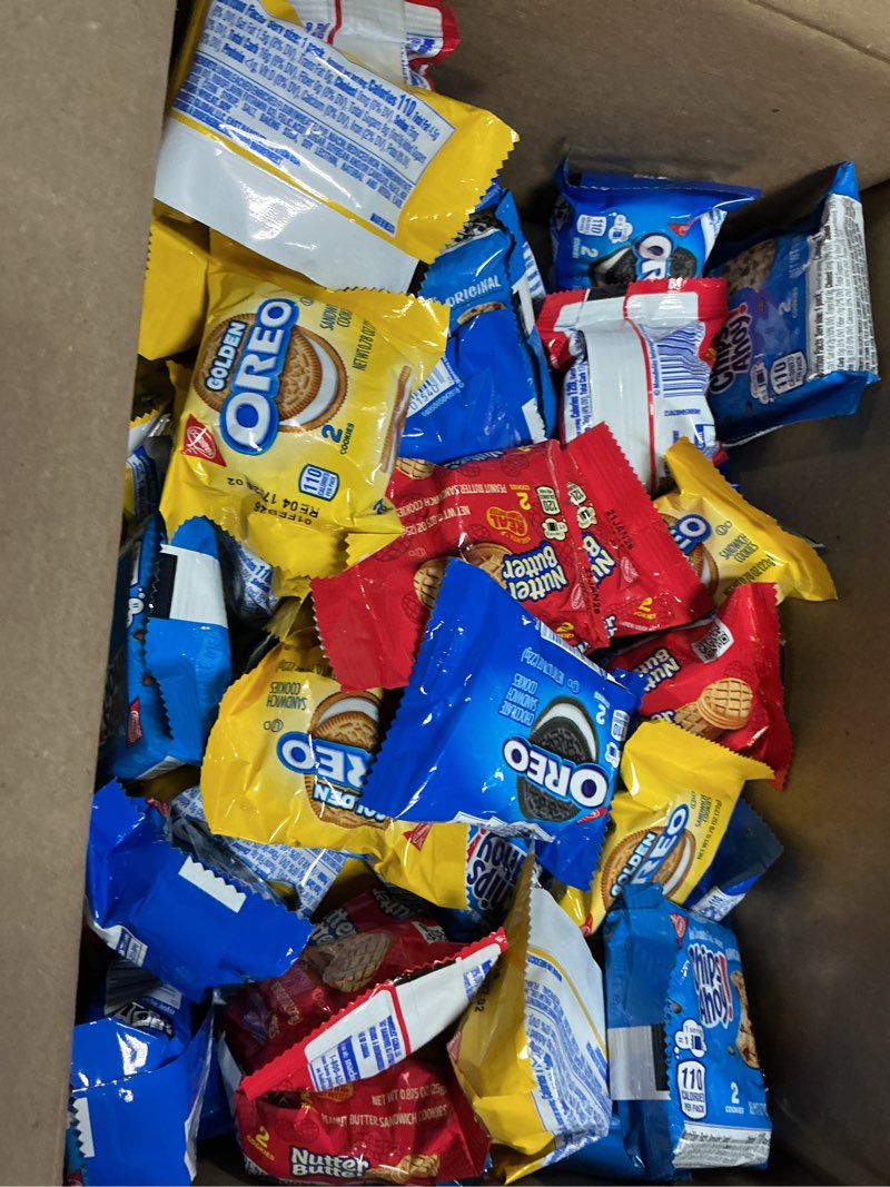 Condition photo showing New/Like New for (BB:21/JAN/26)EPK 43.6Z COOKIE VARIETY PACK (OREO Original, OREO Golden, CHIPS AHOY! & Nutter Butter Cookie Snacks Variety Pack, 56 Snack Packs (2 Cookies Per Pack)