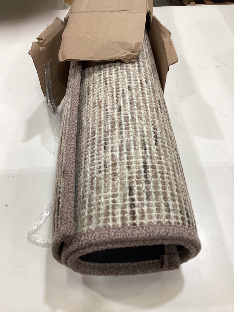 Condition photo showing Good Condition for loloi darby collection dar-07 pebble/sand 6'-7" x 9'-3" area rug pebble / sand 6'7" x 9'3" (rectangular)