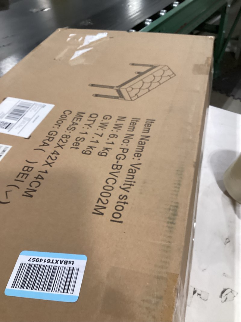 Condition photo showing New/Like New for Yusong Upholstered Bench, Bedroom Bench for End of Bed, Piano Bench with Button Tufted Padded Seat for Living Room, Dining, Entryway, Shoe, Vanity Foot-Stool with Carved Wood Legs, Beige 31.50''*15.75''*18.89'' Beige